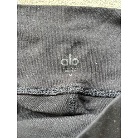 ALO YOGA Epic Leggings In Black sheer, Med $138 E11 - Picture 8 of 9